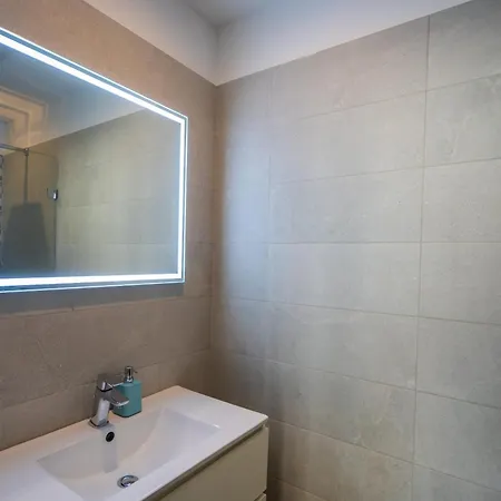 Myflat Casa Galerius * שיופוק